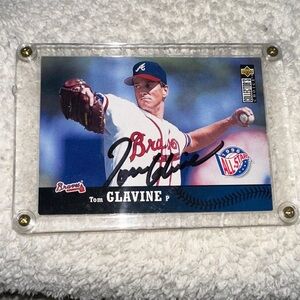 Tom Glavine Signed Baseball Card